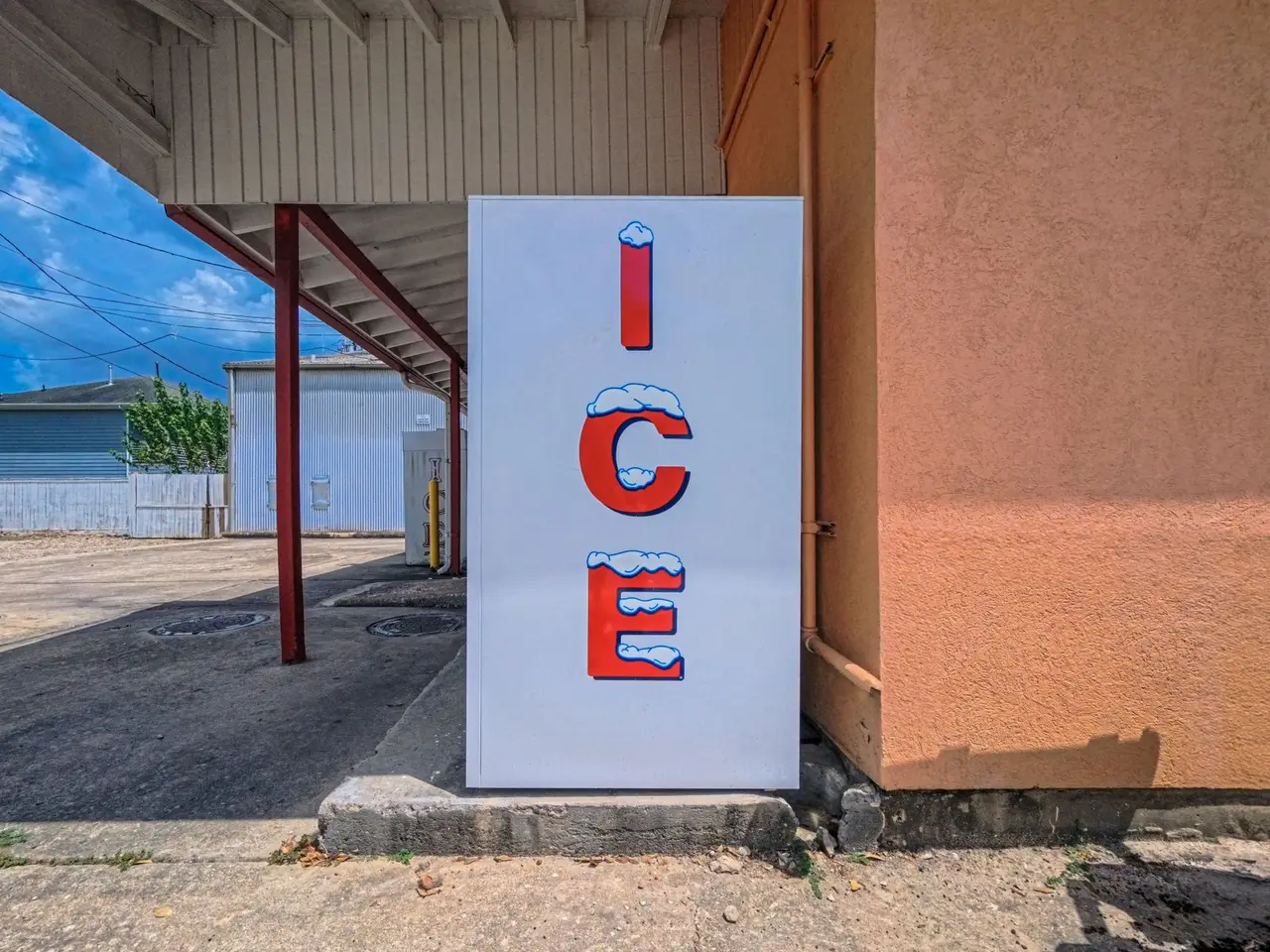 Standalone Ice Maker Repair in Tennessee